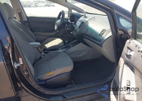 2014 Kia Forte Lx z USA, uszkodzony, nr VIN KNAFX4A63E5206243